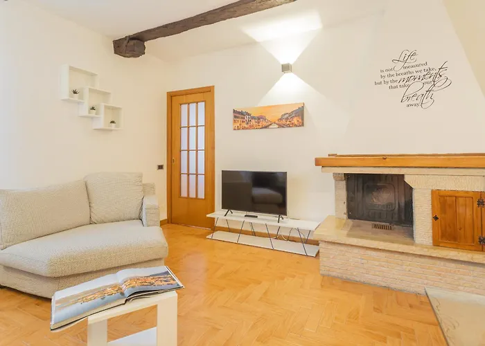 Volta Apartment By Rent All Como